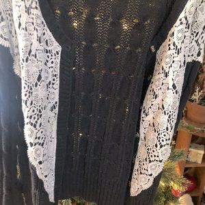 finn&clover adorable 🥰 cable knit sweater